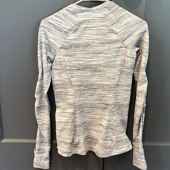 Lululemon Runderful Running long sleeve - Picture 7 of 8